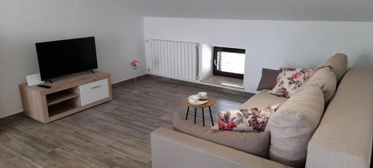 Apartman Mili Пула 0*,  Хорватия